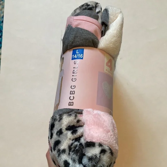 NWT BCBG Girls 4 piece pajama set super soft comfy and cozy - Picture 8 of 9